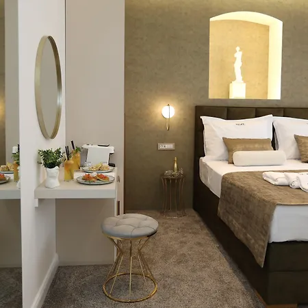 Ma Pe Luxury Gasthuis 4*