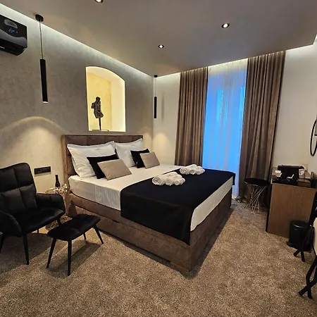 Ma Pe Luxury 招待所 4*