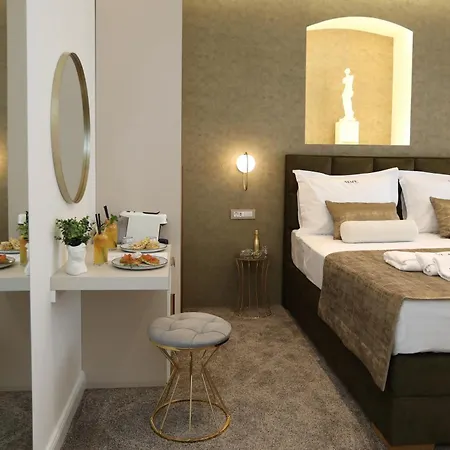 Ma Pe Luxury 스플리트